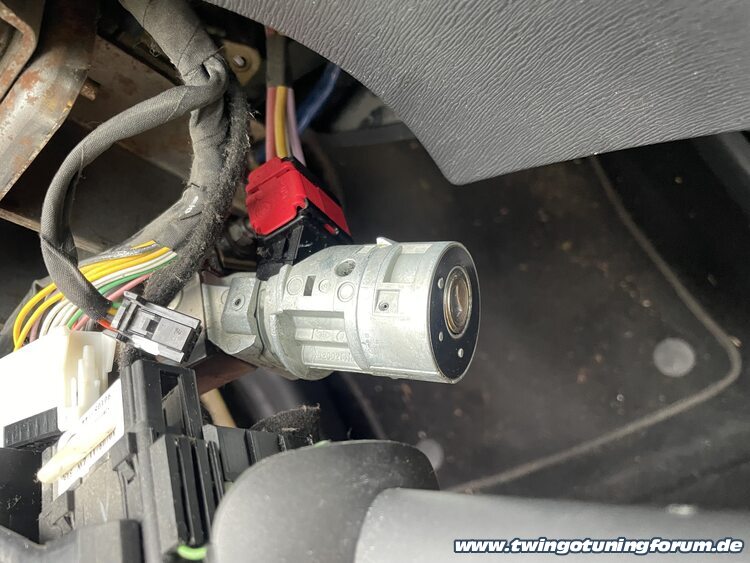 [Bild: twingo-11182510-2tE.jpg]