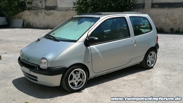[Bild: twingo-15204751-zFr.jpg]