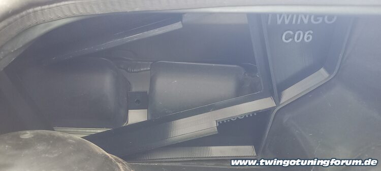 [Bild: twingo-17175320-soI.jpg]