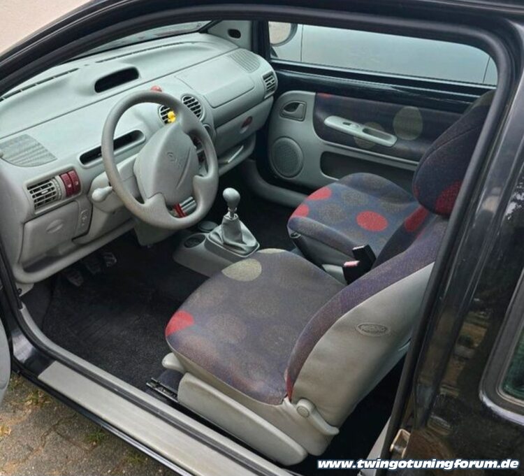 [Bild: twingo-17215858-dsv.jpg]