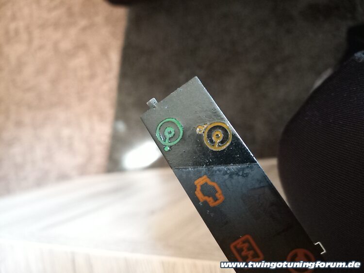 [Bild: twingo-01204241-cMe.jpg]