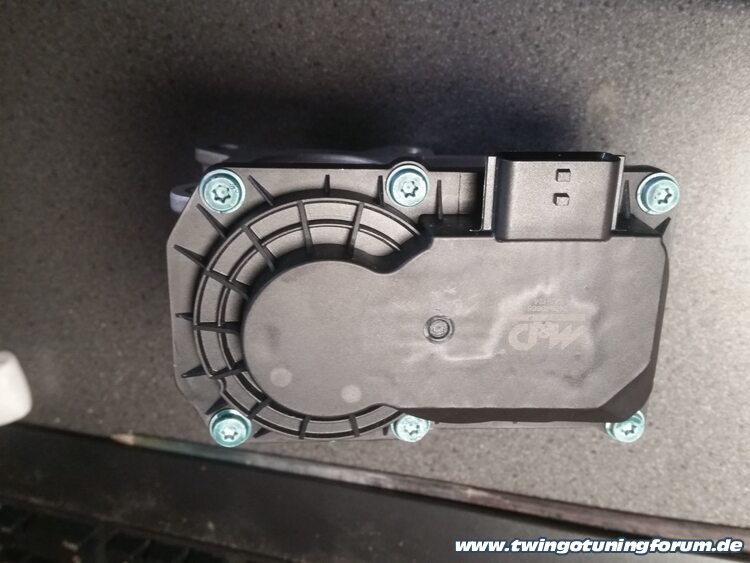 [Bild: twingo-03120049-s7C.jpg]