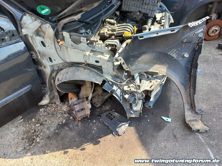 [Bild: twingo-15224608-N73.jpg]