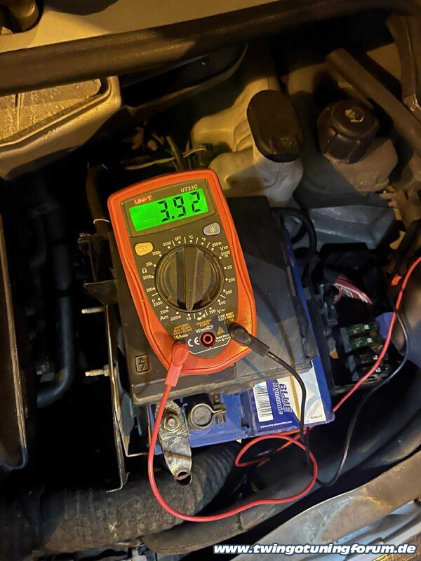 [Bild: twingo-09221800-ucM.jpg]