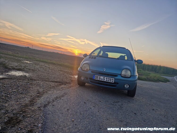 [Bild: twingo-12142051-Gfs.jpg]