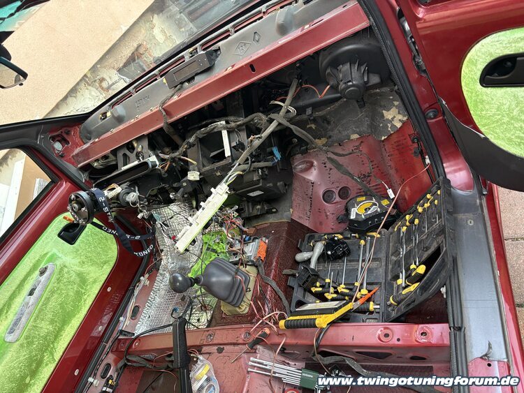 [Bild: twingo-24142007-iTa.jpg]