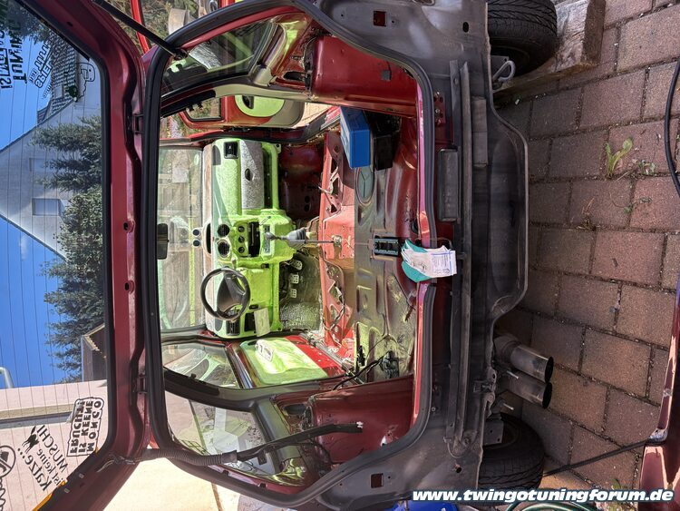 [Bild: twingo-25171851-upP.jpg]