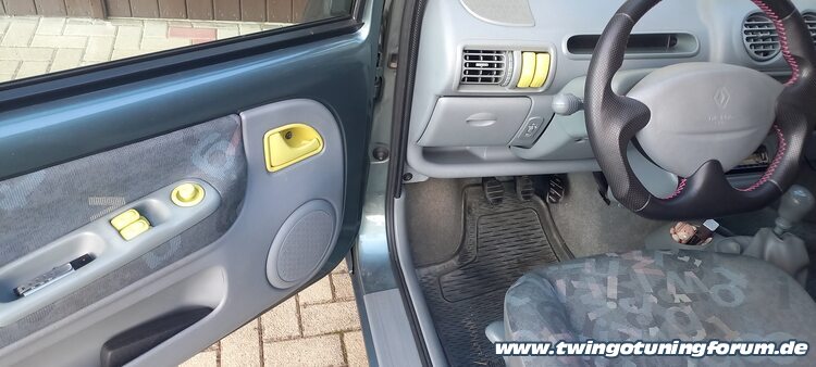 [Bild: twingo-28095124-Vz9.jpg]