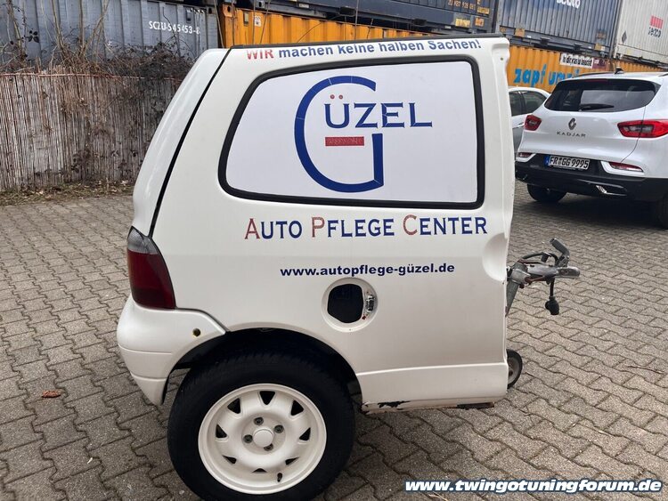 [Bild: twingo-06074928-YRL.jpg]