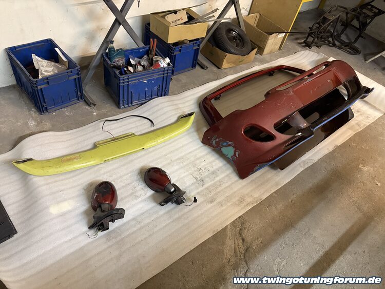 [Bild: twingo-17204210-vqF.jpg]
