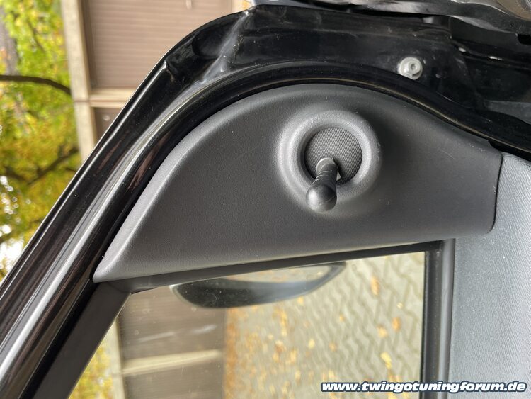 [Bild: twingo-25132545-wHS.jpg]