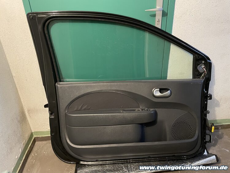 [Bild: twingo-25133429-NmV.jpg]