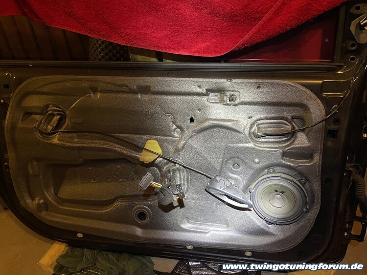 [Bild: twingo-25134046-V1W.jpg]