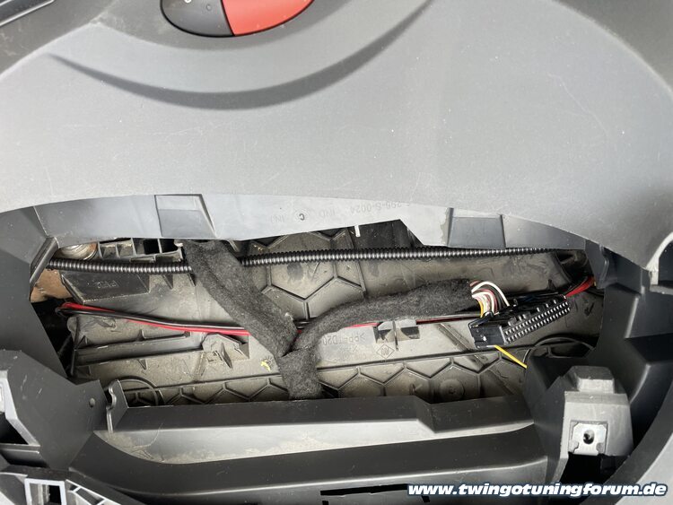 [Bild: twingo-25140726-2ww.jpg]