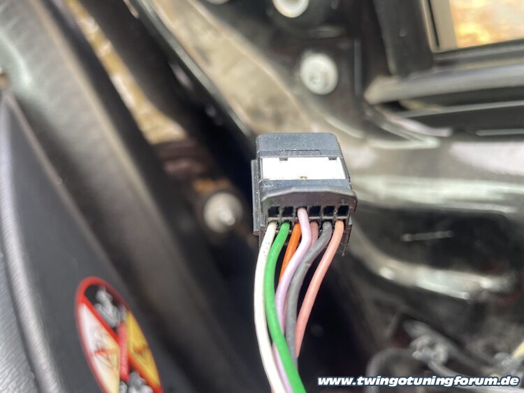 [Bild: twingo-25141338-8Ux.jpg]