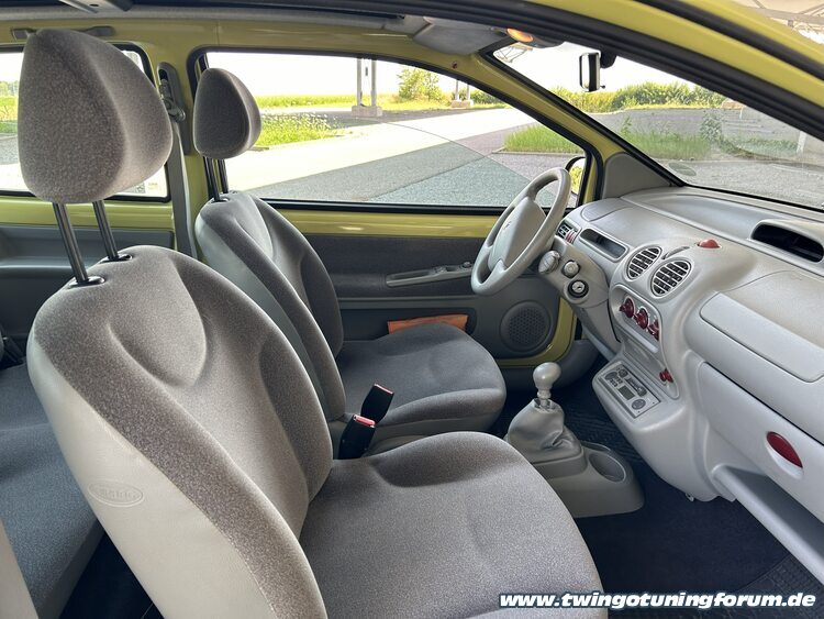 [Bild: twingo-26132007-khp.jpg]