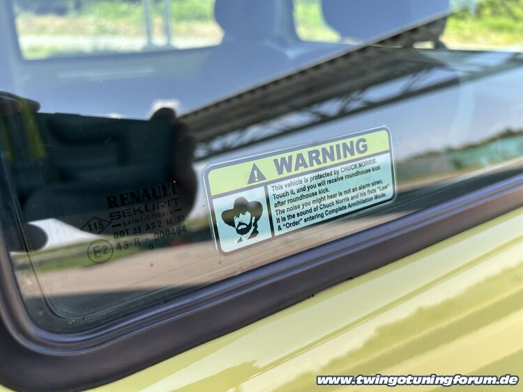 [Bild: twingo-26132058-zyb.jpg]