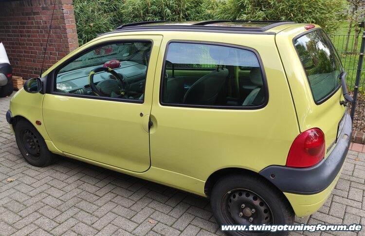 [Bild: twingo-18191426-DBC.jpg]