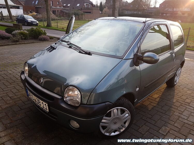 [Bild: twingo-19122202-993.jpg]