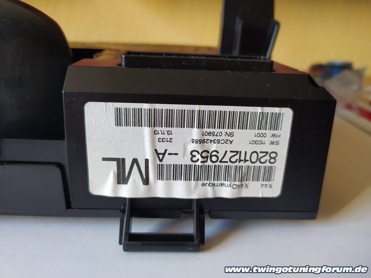 [Bild: twingo-22152906-6X8.jpg]