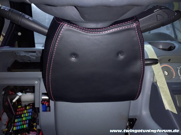 [Bild: twingo-23124009-dWK.jpg]