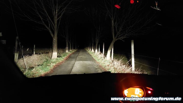 [Bild: twingo-03112922-5bW.jpg]