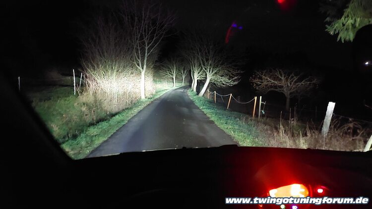 [Bild: twingo-03113358-tZx.jpg]