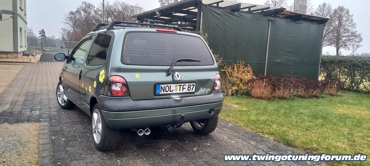 [Bild: twingo-13190805-dBm.jpg]