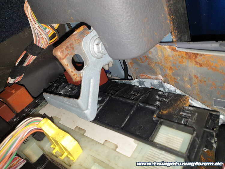 [Bild: twingo-13194928-B82.jpg]