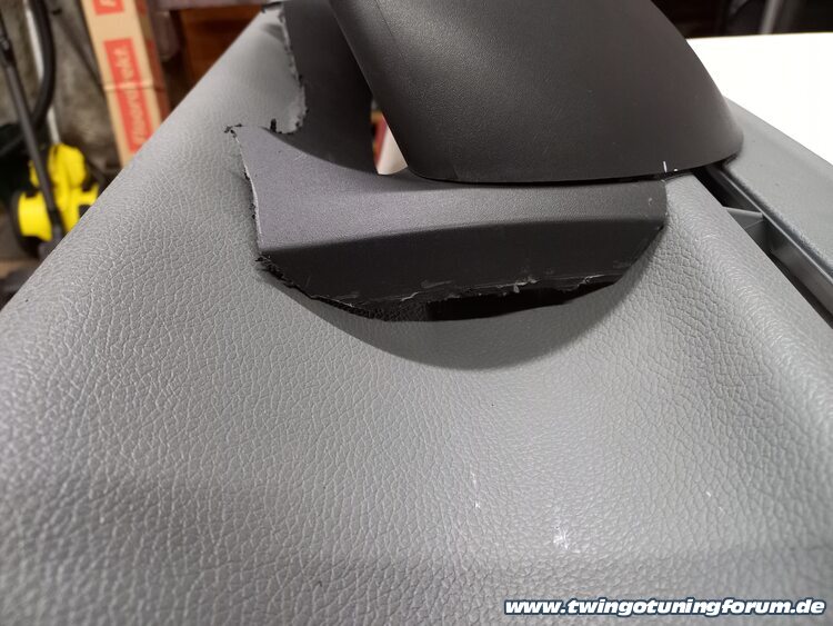 [Bild: twingo-28173251-mAR.jpg]