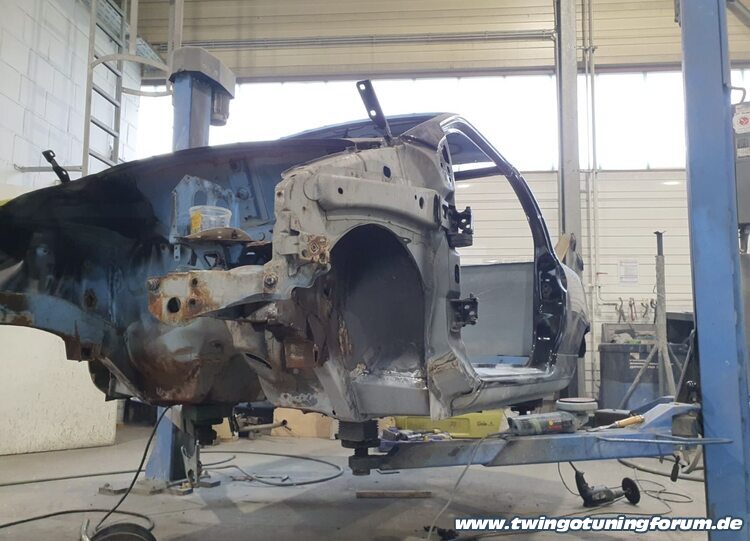 [Bild: twingo-02150035-zIt.jpg]