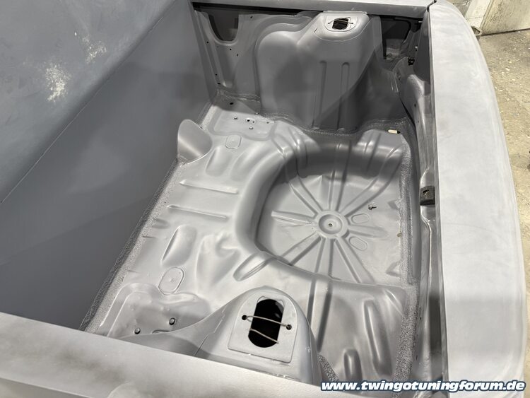 [Bild: twingo-02150447-8FJ.jpg]