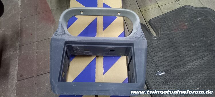 [Bild: twingo-10172019-X15.jpg]