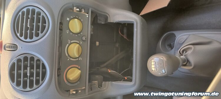 [Bild: twingo-10172107-rTV.jpg]