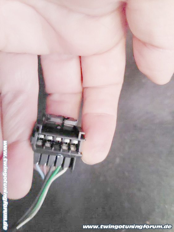 [Bild: twingo-12152821-qsL.jpg]