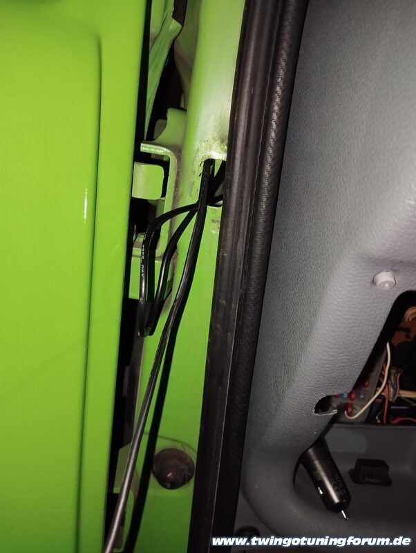 [Bild: twingo-22213206-JAR.jpg]