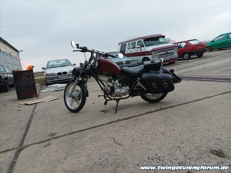 [Bild: twingo-27113901-z8K.jpg]