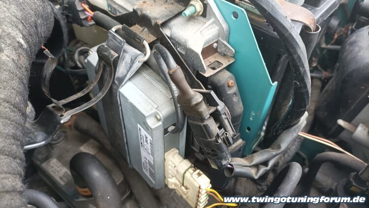 [Bild: twingo-01140924-OmD.jpg]