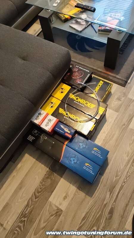 [Bild: twingo-04171020-5T1.jpg]