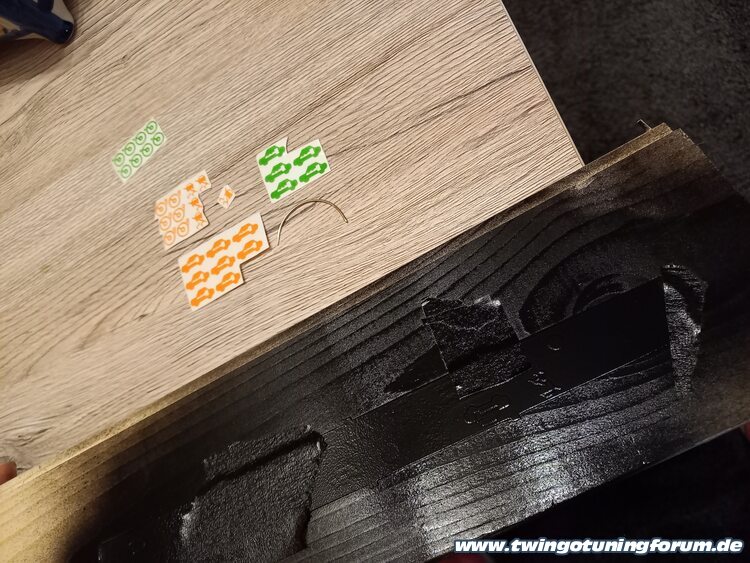 [Bild: twingo-07203000-KtX.jpg]