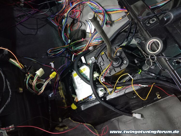 [Bild: twingo-07203717-Tnm.jpg]