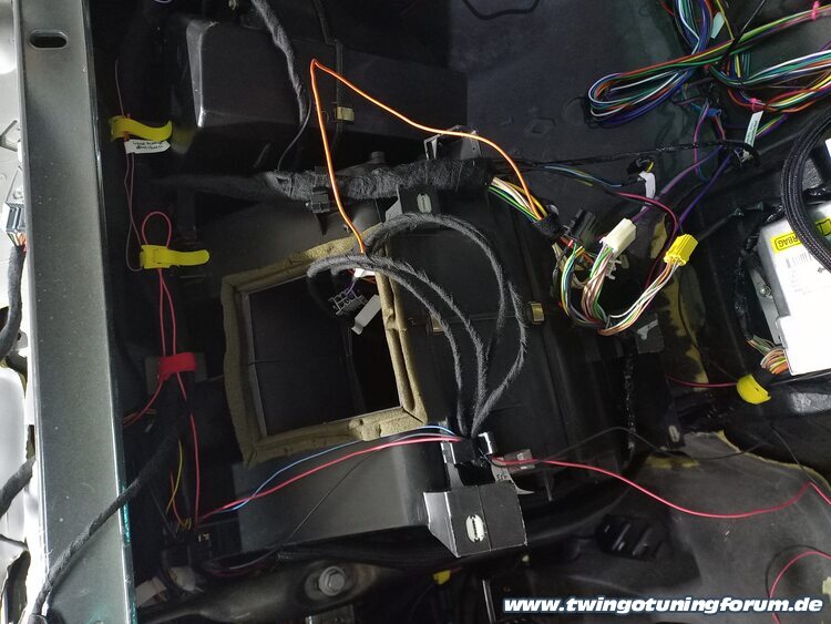 [Bild: twingo-07203722-nqE.jpg]