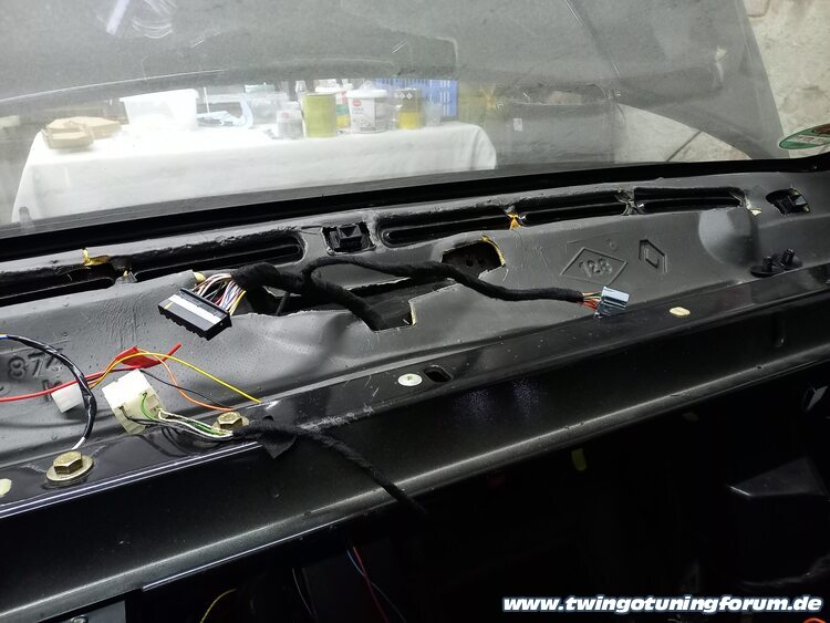 [Bild: twingo-07203746-ncR.jpg]