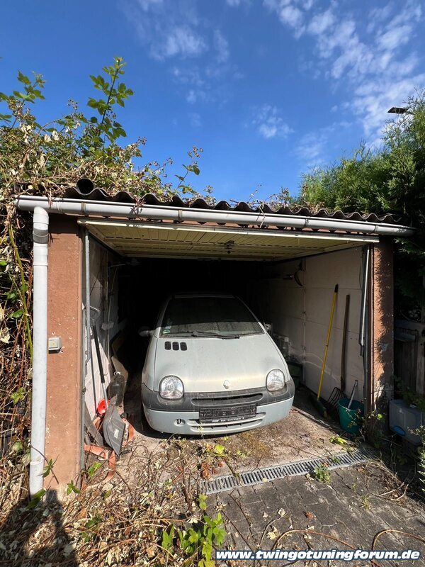 [Bild: twingo-12123718-Uhz.jpg]