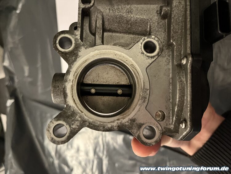 [Bild: twingo-12180453-UI2.jpg]