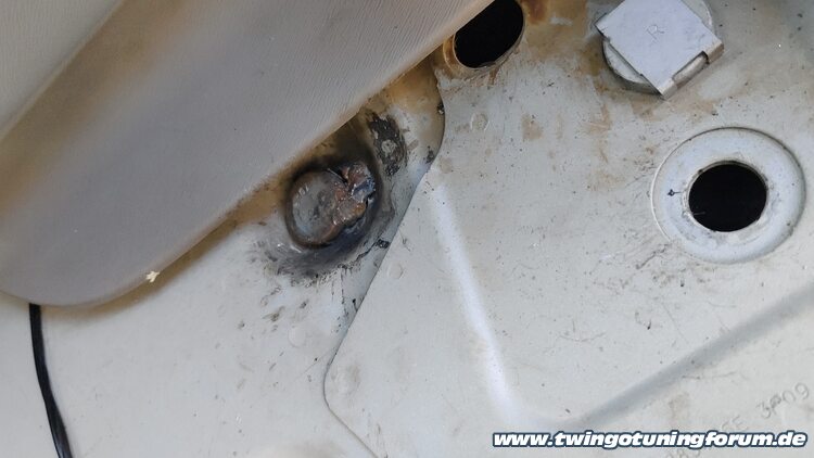 [Bild: twingo-04110110-jNB.jpg]