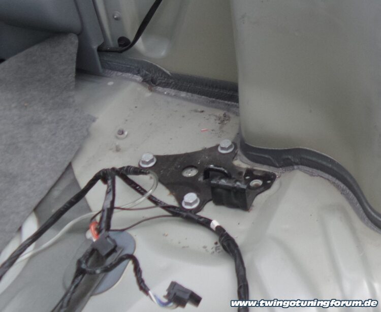 [Bild: twingo-04110313-WpA.jpg]