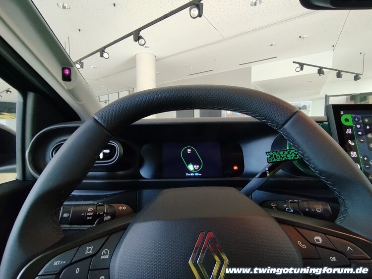 [Bild: twingo-04203301-uO1.jpg]