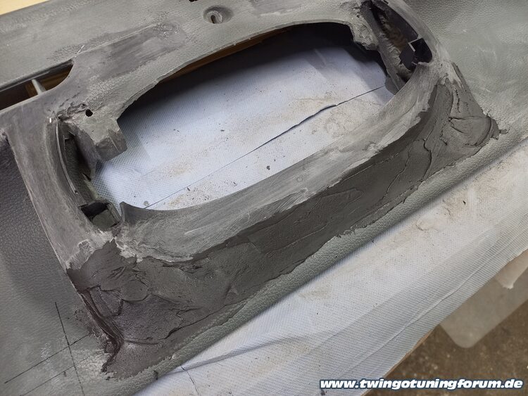 [Bild: twingo-08175030-9eX.jpg]