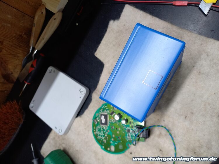 [Bild: twingo-08180333-HCj.jpg]